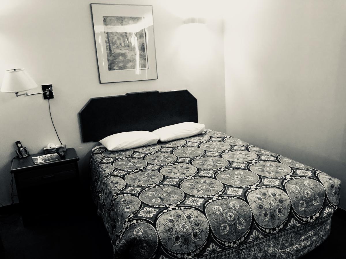 The Capri Motel Winnipeg Zewnętrze zdjęcie